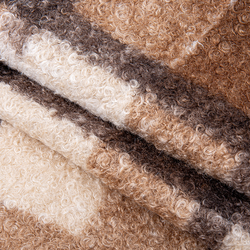 سلسلة خيوط مجعدة مجوفة ملونة من HOY